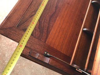 Escritorio de madera antiguo