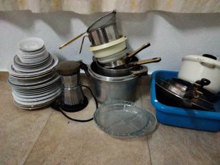 Menaje de cocina variado