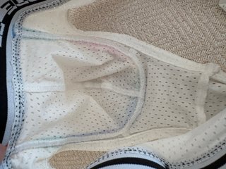 CODE 22 Slip Blanco con Detalles Arcoíris