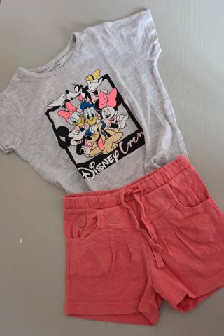 Lote 4 conjuntos: pantalones cortos y camisetas