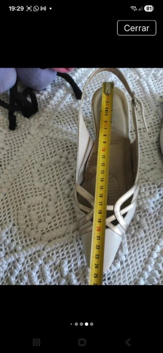 Zapatos abiertos Zinetti beige/dorado