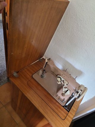 Máquina de coser Singer
