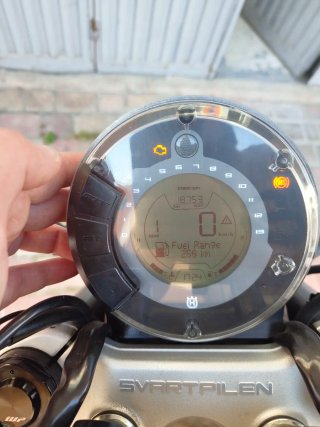 Husqvarna Svartpilen 125