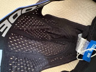 CODE 22 slip con Cintura Arcoíris