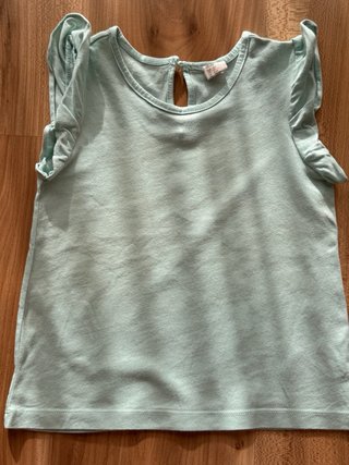 Lote 3 camisetas y pantalón corto T.3/4 años