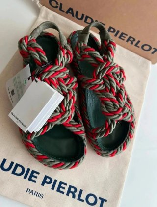 Sandalias Claudie Pierlot verdes y rojas