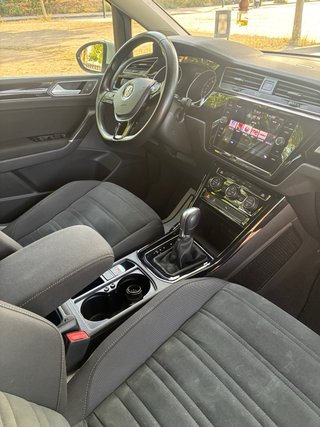 Volkswagen Touran Sport DSG 2.0 R-line
