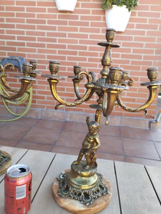 Pareja Candelabros Bronce Figuras Niños