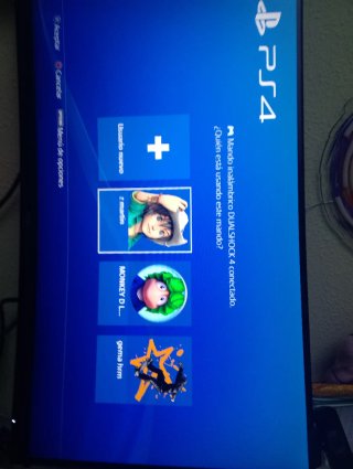 PS4 500GB + mando original + cables