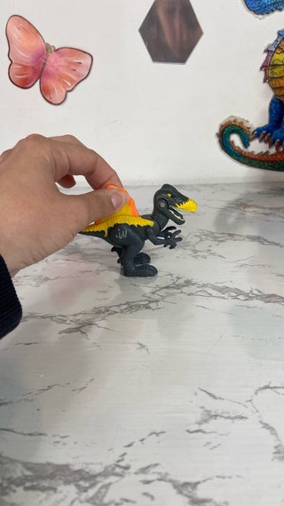 Spinosauro Jurassic World Hasbro