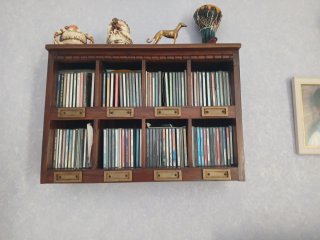 Mueble para CDs de madera de teca