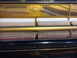 Piano Acústico Vertical Yamaha U1 H