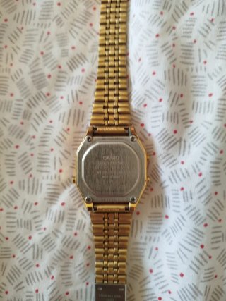 Reloj Casio Dorado