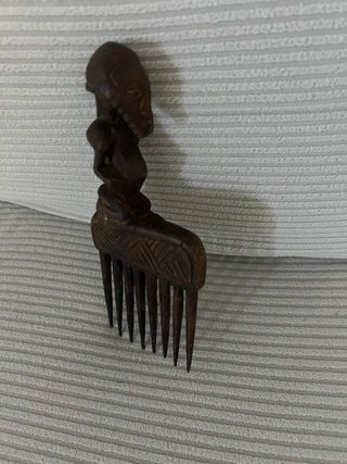 Peine africano tallado a mano