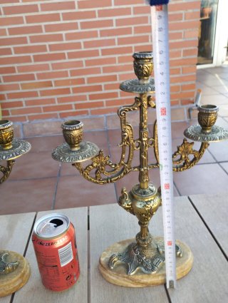 Candelabros de Bronce y Piedra