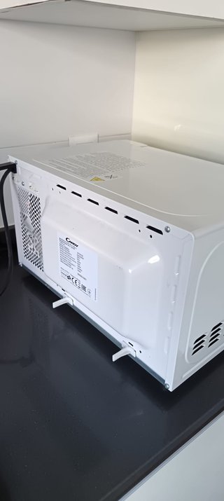 Microondas con Grill Candy ag720csz (CMXG20DW)