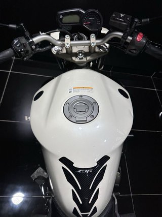 XJ6 A2 DESDE 77€/MES