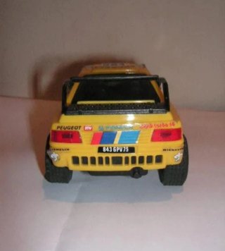 Scalextric Peugeot 405 Dakar
