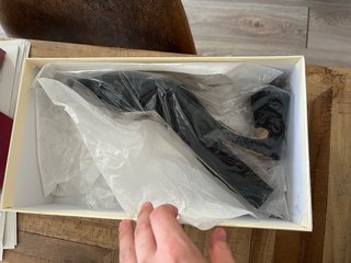 NUEVOS. Zapatos de salón negros tacón sin usar.