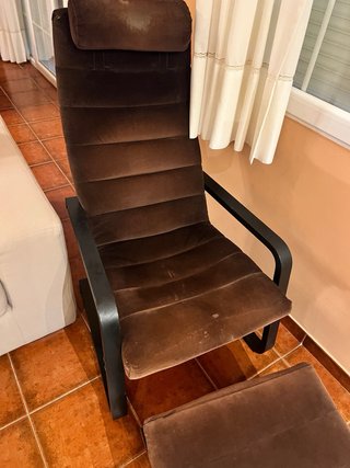 Sillón balancín con reposapiés