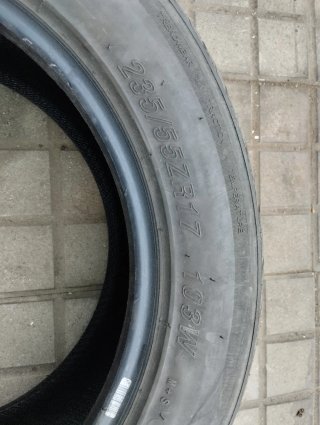 Neumático 235/55ZR17 103W