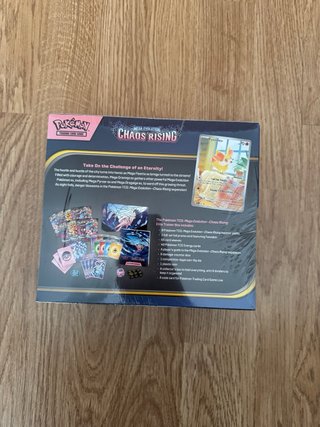 Pokemon ETB Chaos Rising Caja Entrenador Elite
