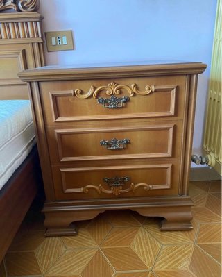 Camera da letto in legno massello