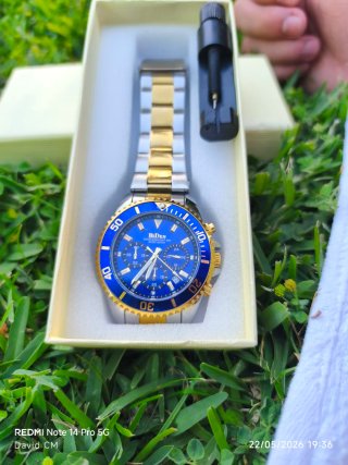 Reloj BIDEN estilo submarino azul y dorado