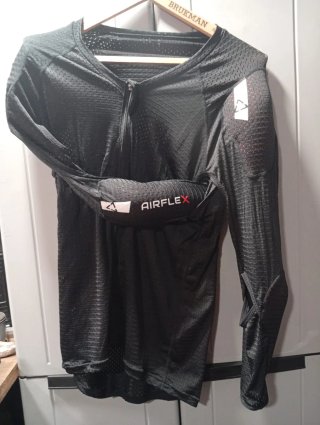 Peto Protector Leatt AirFlex Negro. Talla L/XL