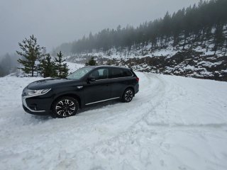 Mitsubishi Outlander 2016
