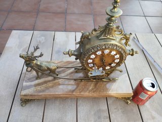 Reloj de sobremesa antiguo bronce ciervo