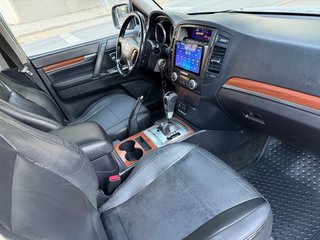 Mitsubishi Montero 2008