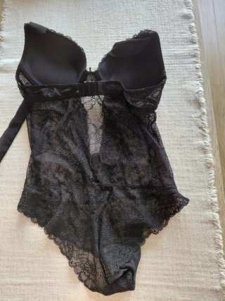 Body de encaje negro