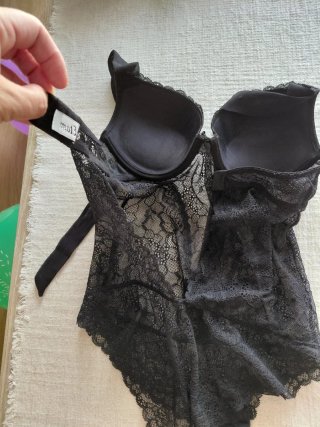 Body de encaje negro