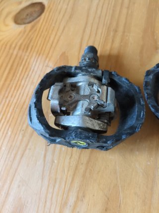 Pedales Shimano PD-M424