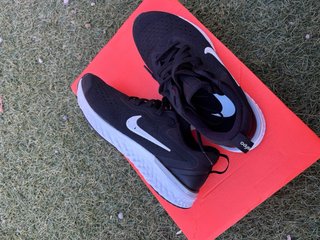 Zapatillas Nike Negras y Blancas
