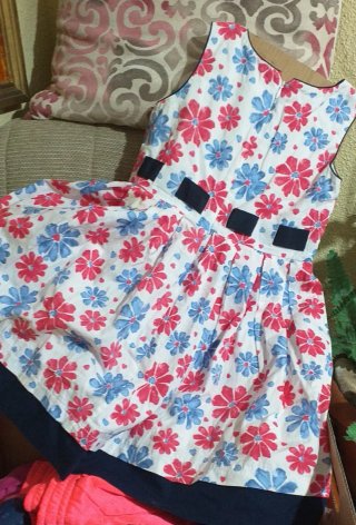 Vestido niña flores azul y rosa con VOLANTES azul