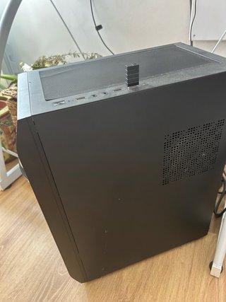 PC Gama alta RTX 5060 8 GB GDDR7, Ryzen 9, 32 RAM