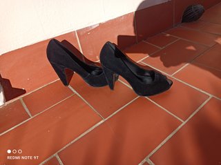 Zapatos terciopelo negros T37