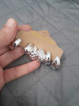 Pendientes plateados