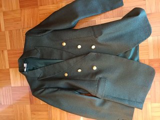 Americana verde talla S con botones dorados