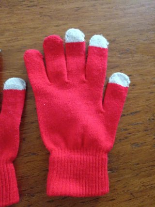 Guantes rojos táctiles para móvil