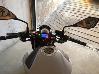 Kawasaki Naked Blanca y Negra ER6N 2016