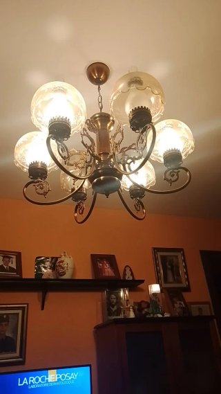 Lámpara de salón como nueva