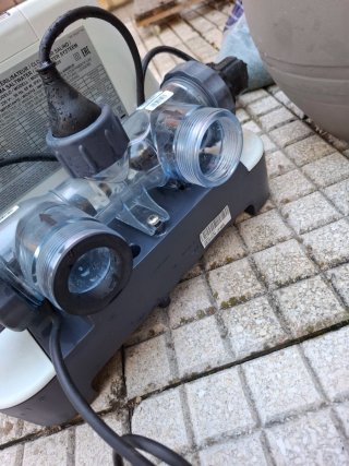 Cloradora Salina Intex ECO5220 con depuradora
