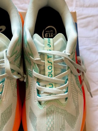 ASICS Novablast 5 Talla 44 EUR