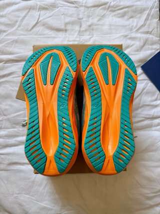 ASICS Novablast 5 Talla 44 EUR