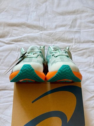 ASICS Novablast 5 Talla 44 EUR