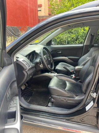 mitsubishi outlander  outlander  2011