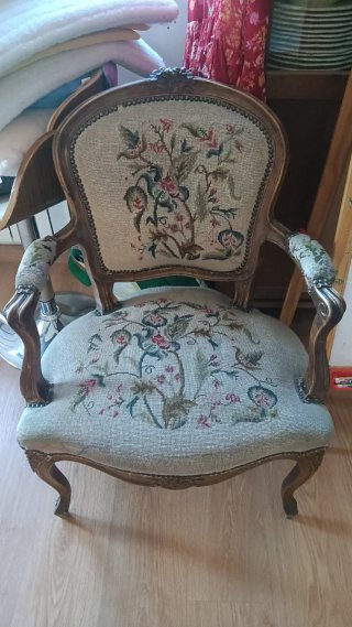 ESCUCHO OFERTAS Sillón Vintage Tapizado Floral